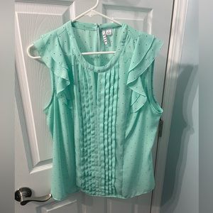 NWOT sleeveless Elle blouse